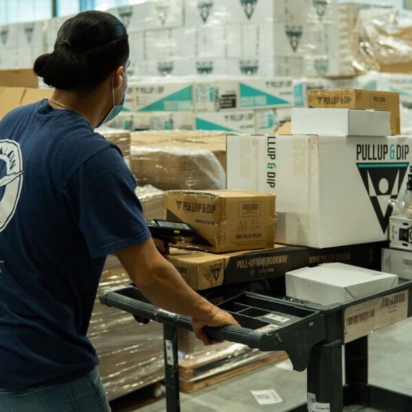 Apertura di un magazzino negli Stati Uniti